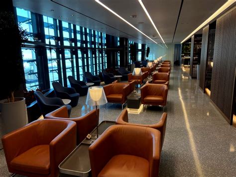 Qatar Airways Gold Lounge .